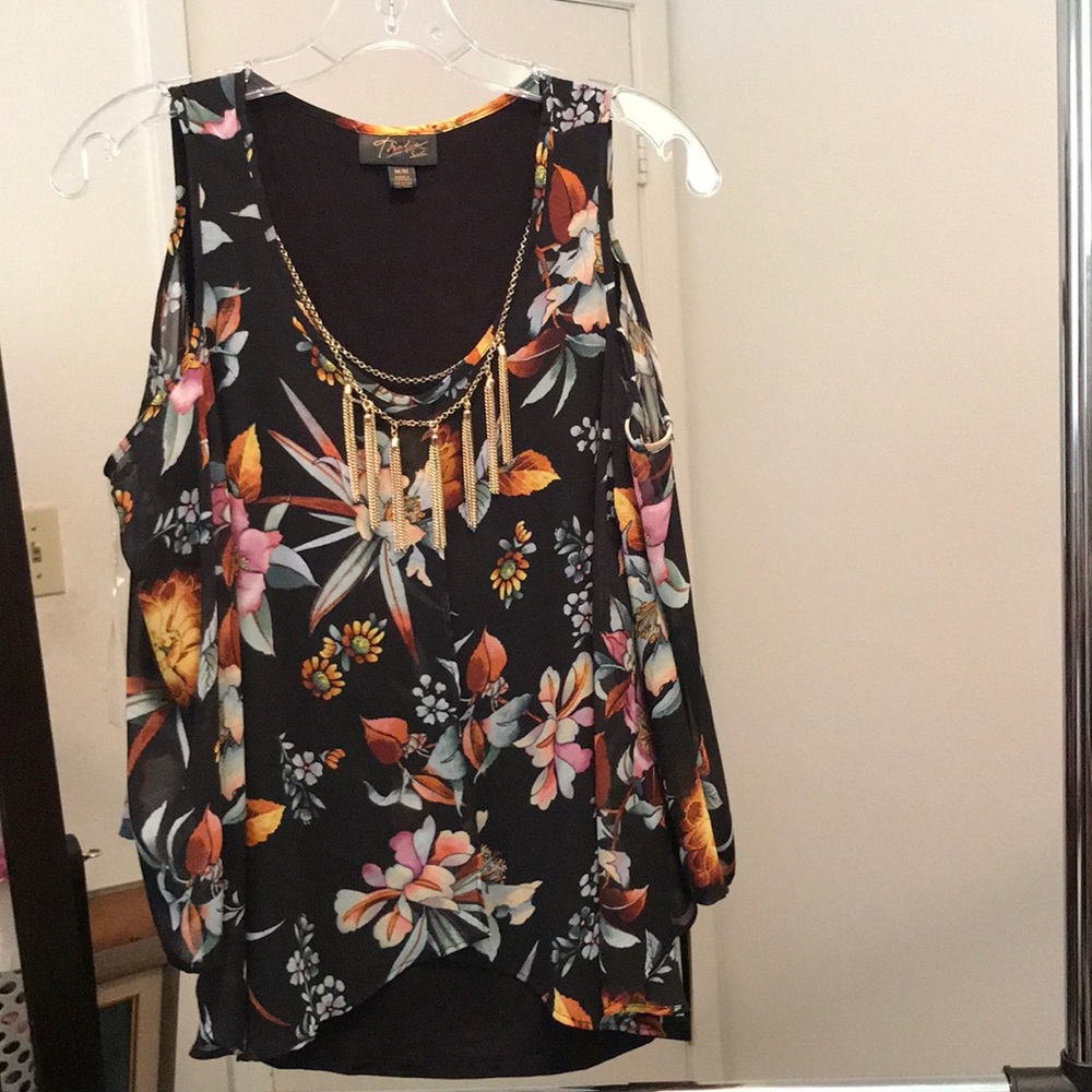 Sleeveless Blouse